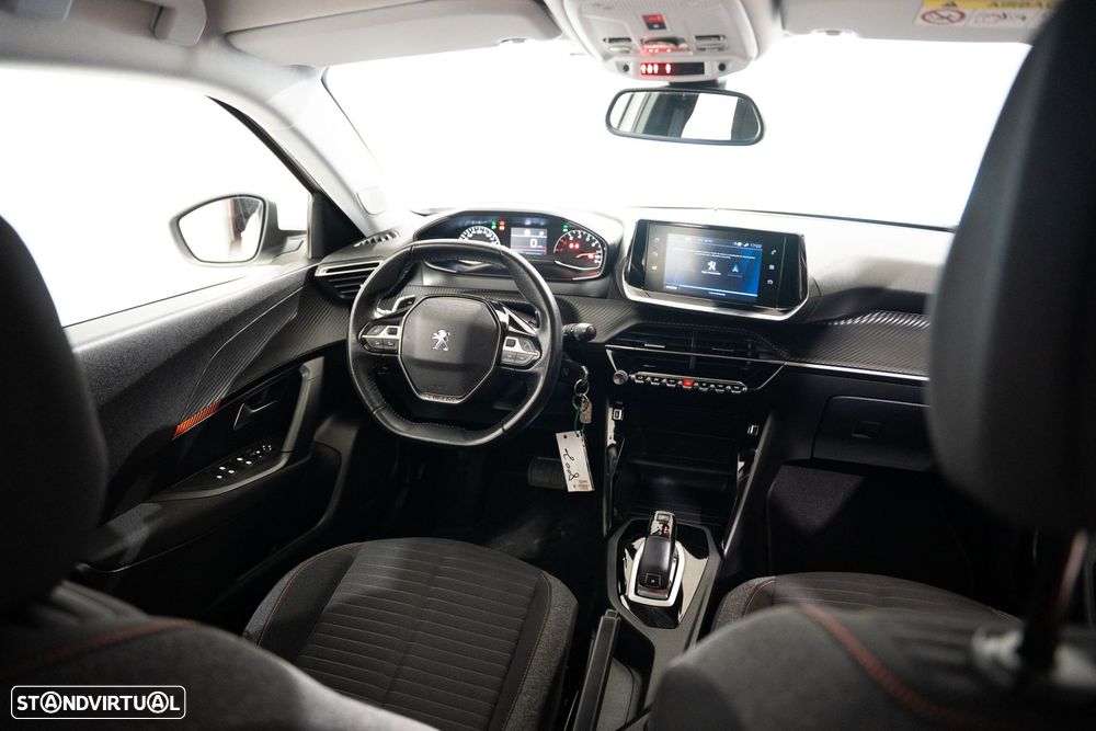 Peugeot 2008 1.2 PureTech Active EAT8 - 10