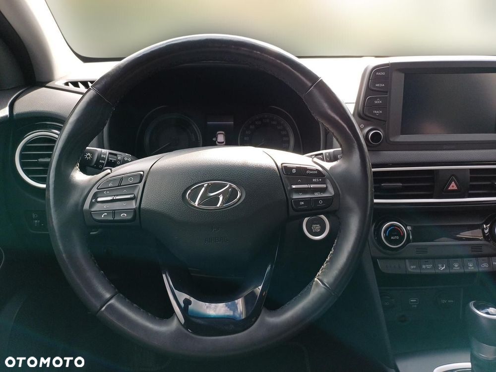 Hyundai Kona - 16