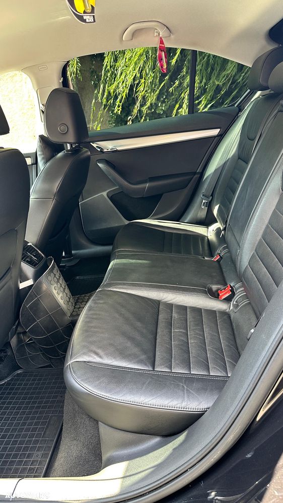 Skoda Octavia 2.0 TDI 4x4 DSG Style - 11