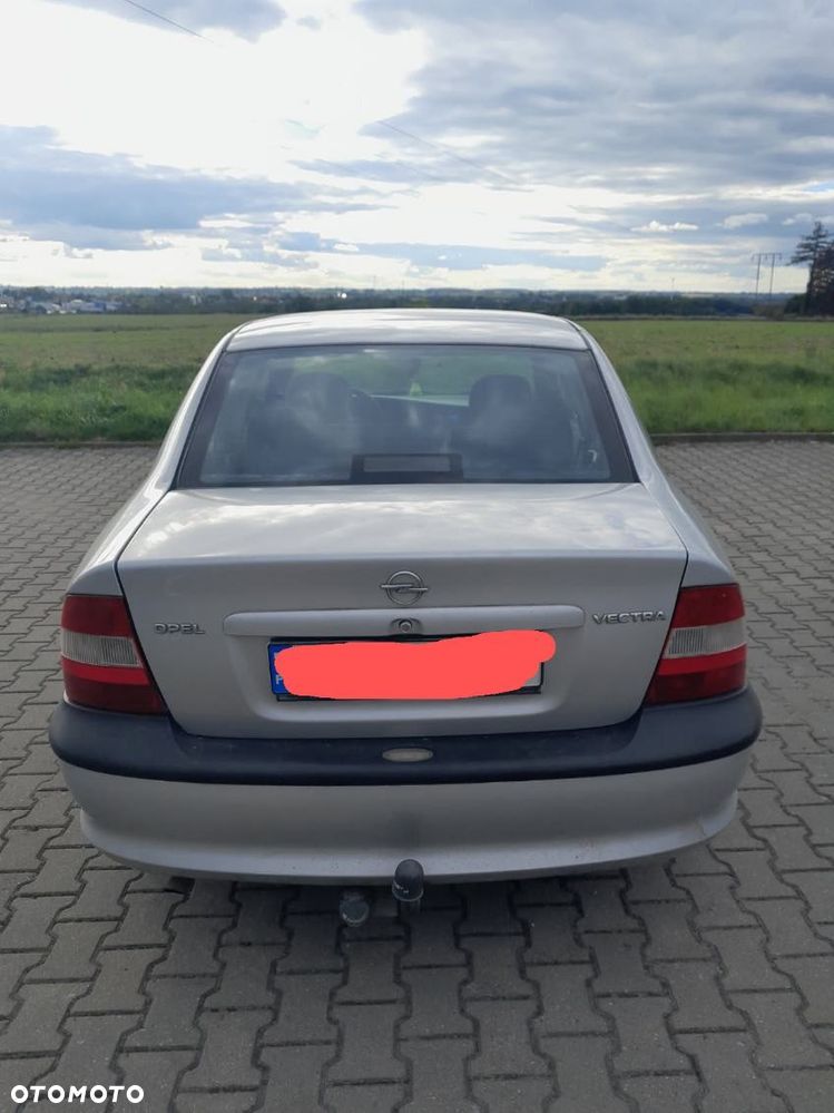 Opel Vectra 1.6 GL - 2