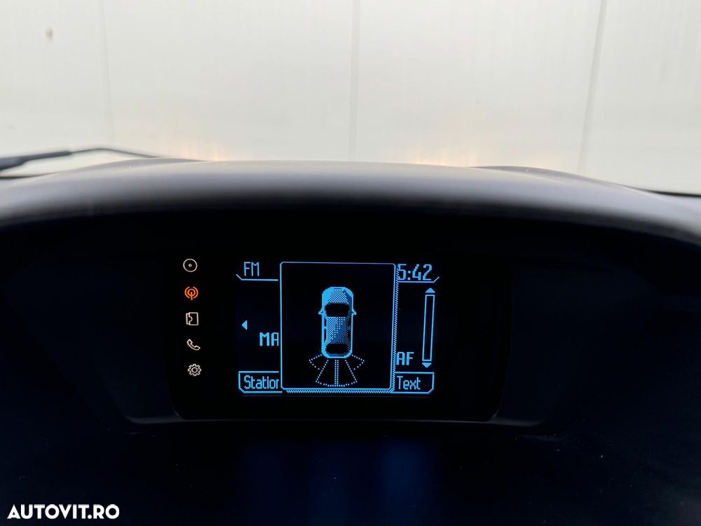 Ford Kuga 1.6 EcoBoost 2x4 Titanium - 19