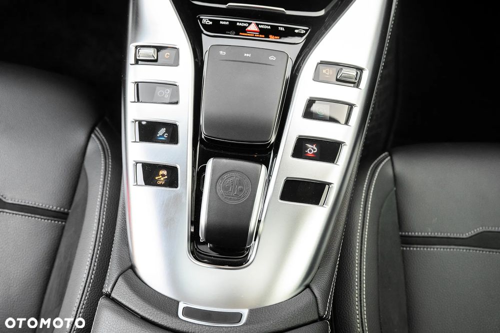 Mercedes-Benz AMG GT 43 Speedshift TCT 9G - 40