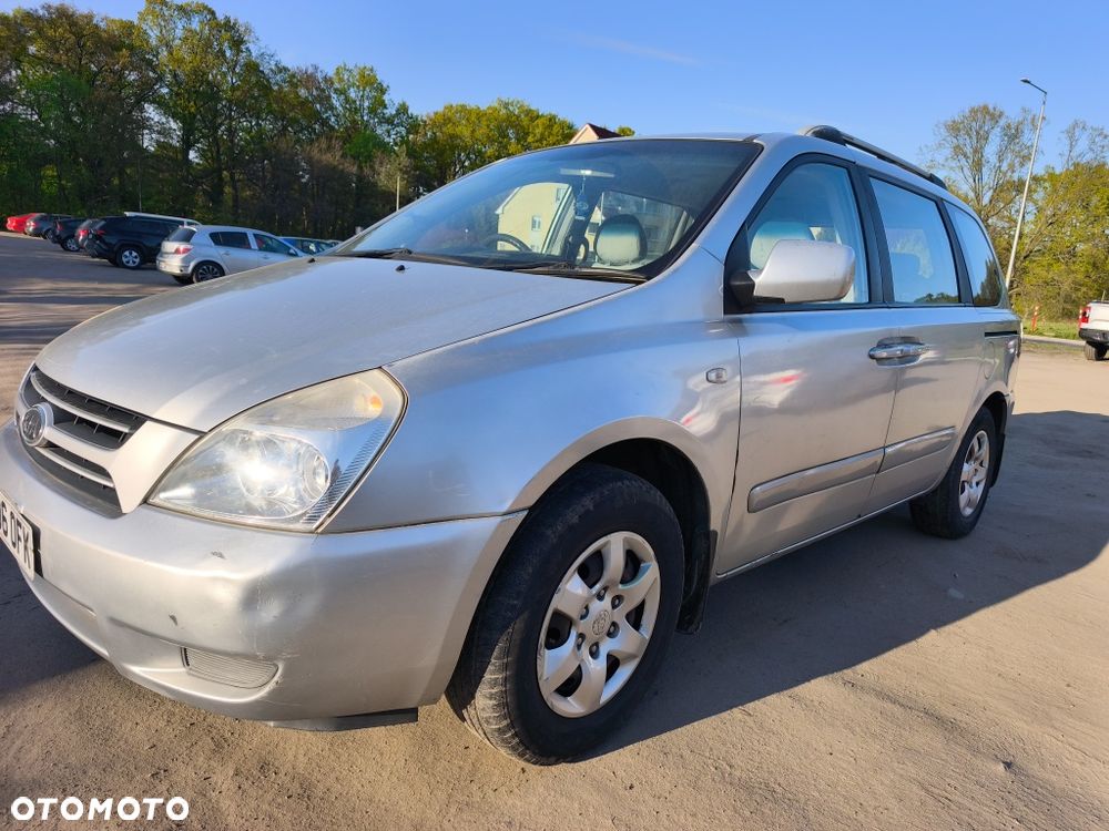 Kia Carnival - 3