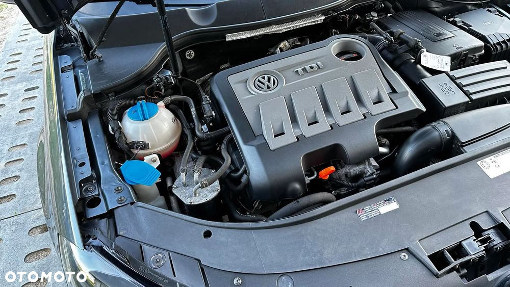 Volkswagen Passat - 9