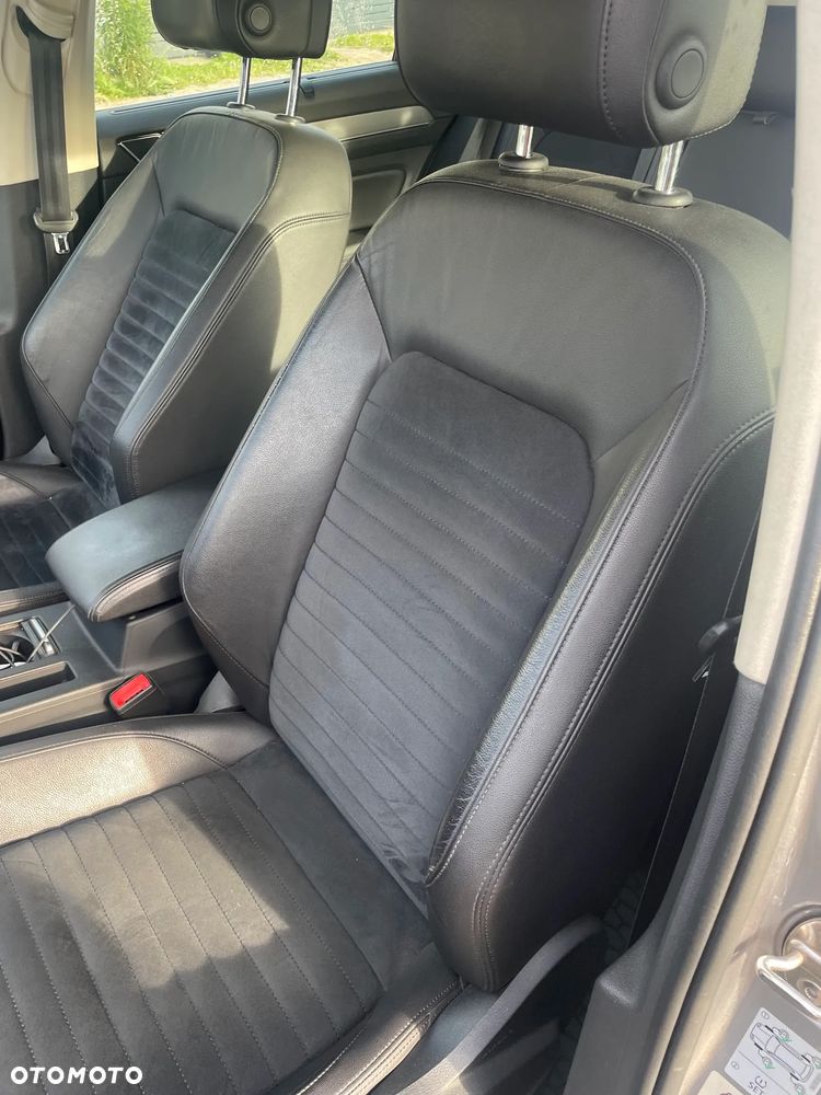 Volkswagen Passat 2.0 TDI BMT 4Mot Highline DSG - 9