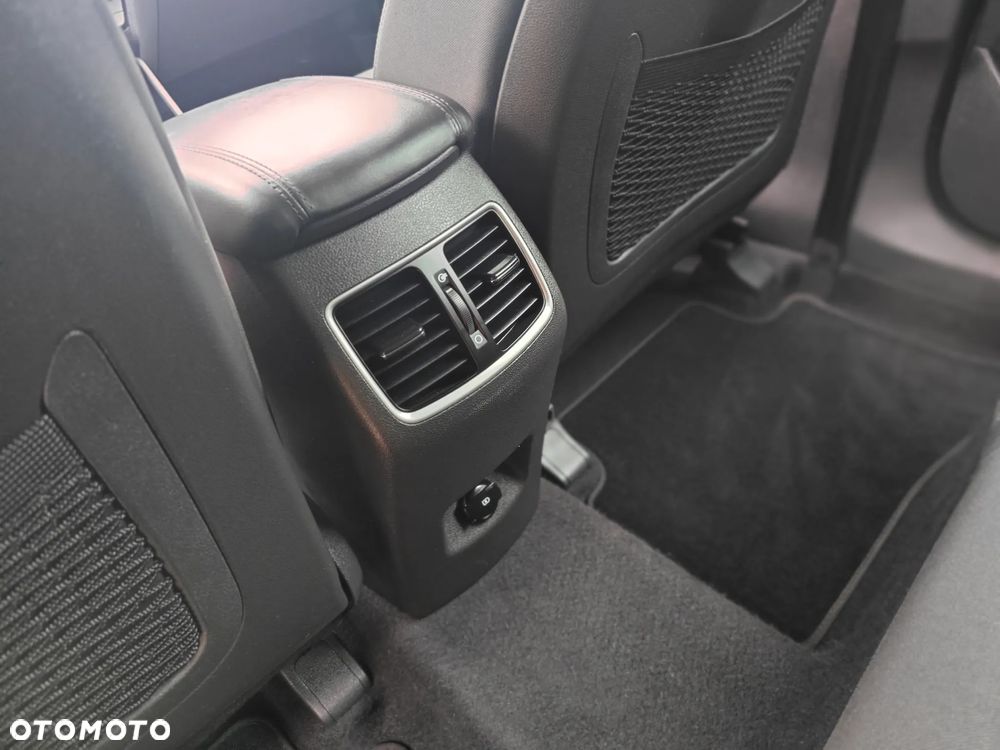 Hyundai Tucson blue 1.6 GDi 2WD Navi - 25