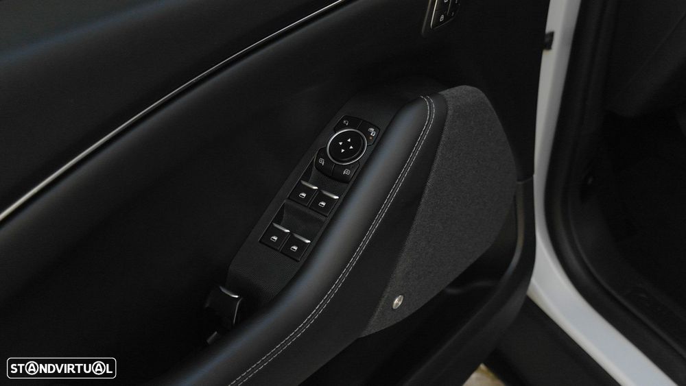 Ford Mustang Mach-E 98.7 kWh Premium - 47