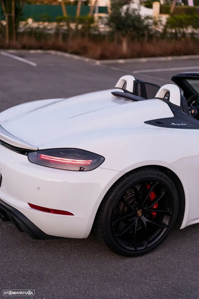 Porsche 718 Spyder Standard — fotografia 11