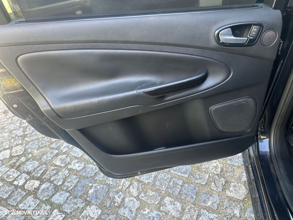 Ford S-Max 2.2 TDCi Titanium 7L - 48