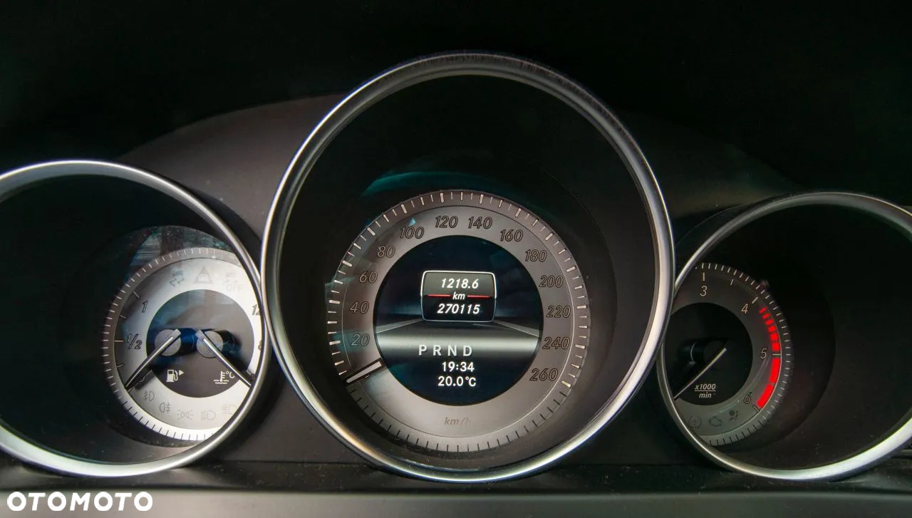 Mercedes-Benz Klasa C 350 CDI DPF (BlueEFFICIENCY) 7G-TRONIC Avantgarde - 33