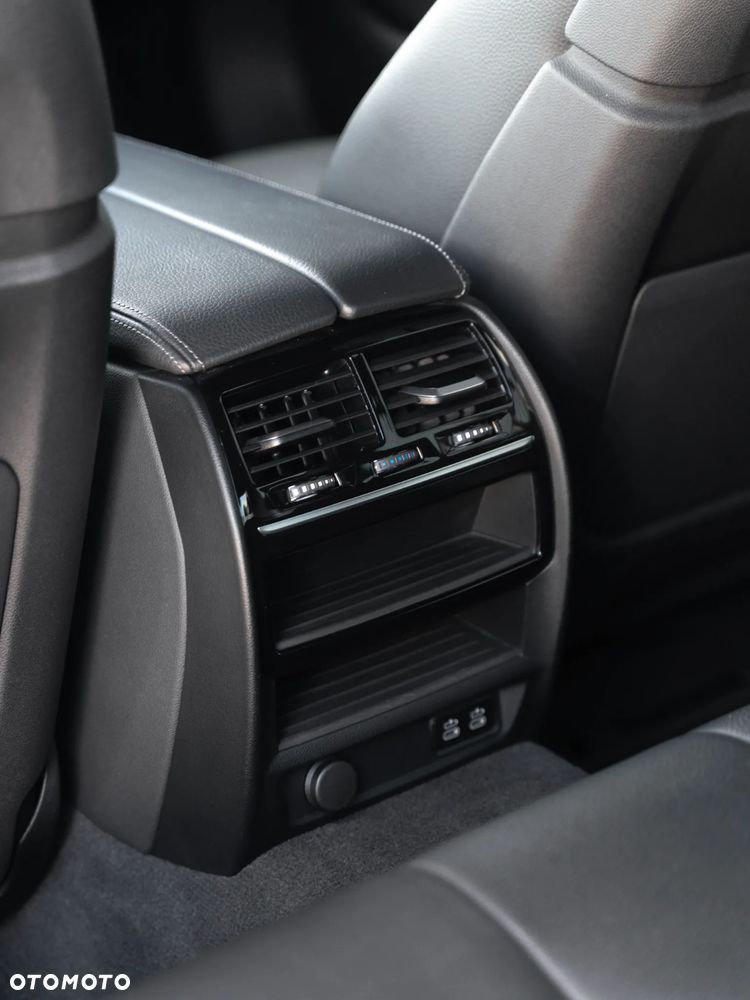 BMW Seria 5 530i xDrive M Sport sport - 41