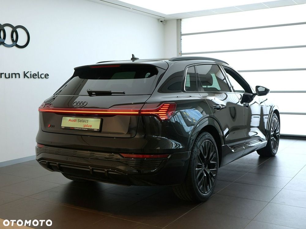 Audi Q8 e-tron - 5