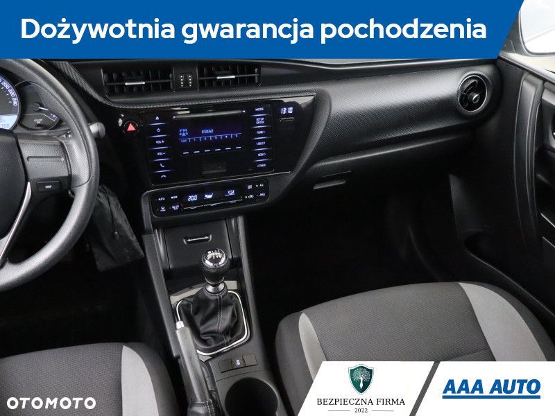 Toyota Auris - 10