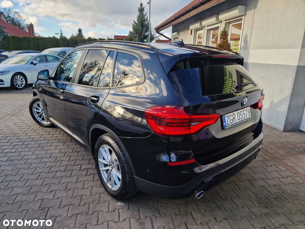BMW X3 sDrive18d Luxury Line sport - 8