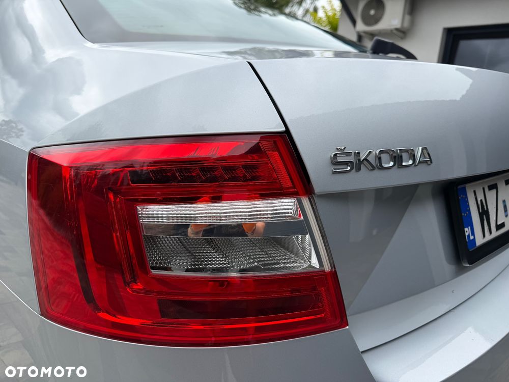 Skoda Octavia 2.0 TDI Ambition DSG - 17
