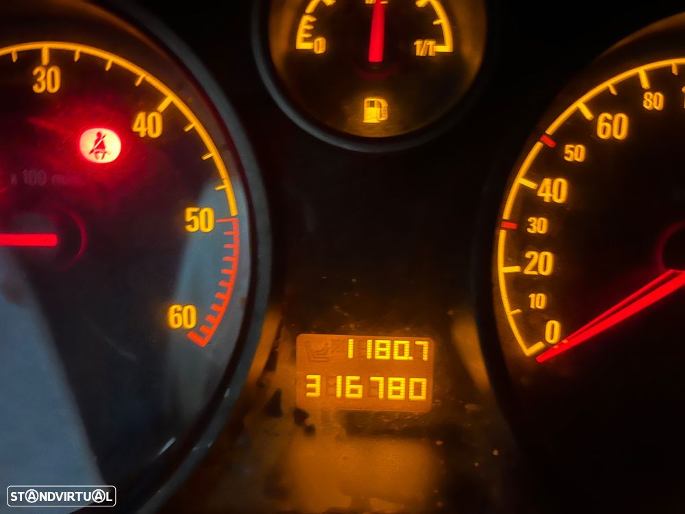 Opel Astra - 16