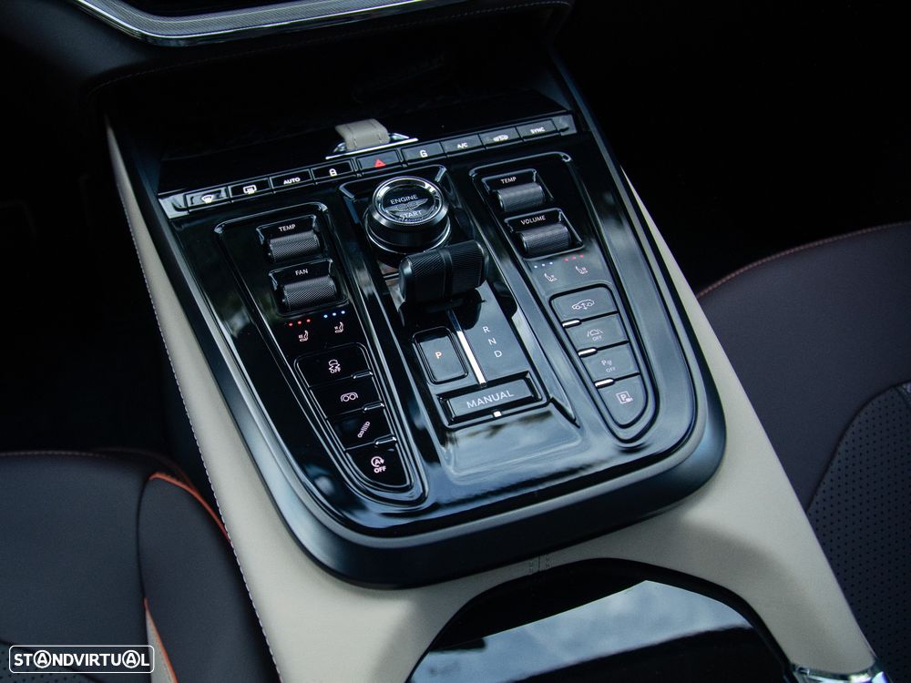 Aston Martin DBX 707 - 34