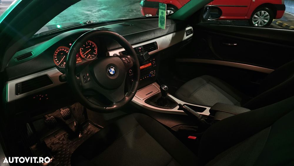 BMW Seria 3 325i - 8