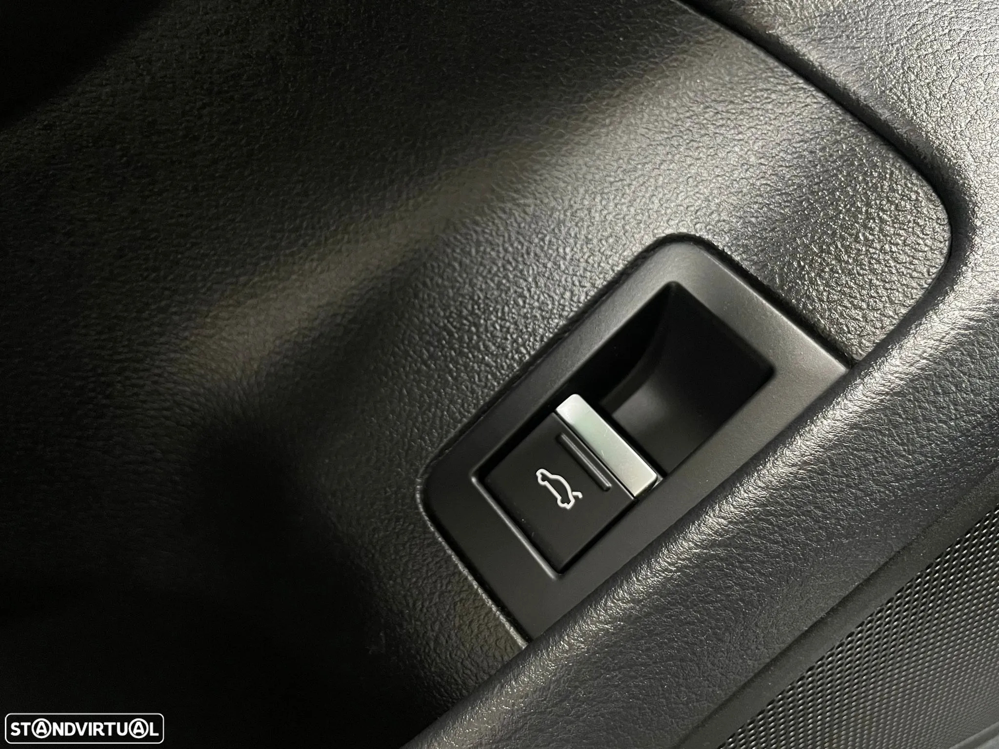 Audi A6 Avant 40 TDI quattro S tronic S line - 41