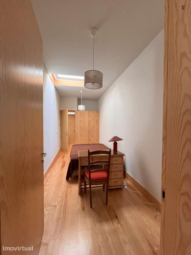 Quarto - localizado em Vila nova de gaia - Grande imagem: 5/19