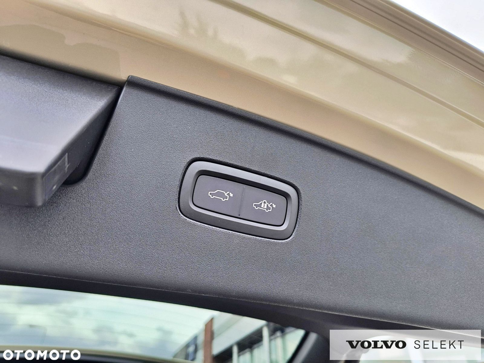 Volvo EX90 - 12