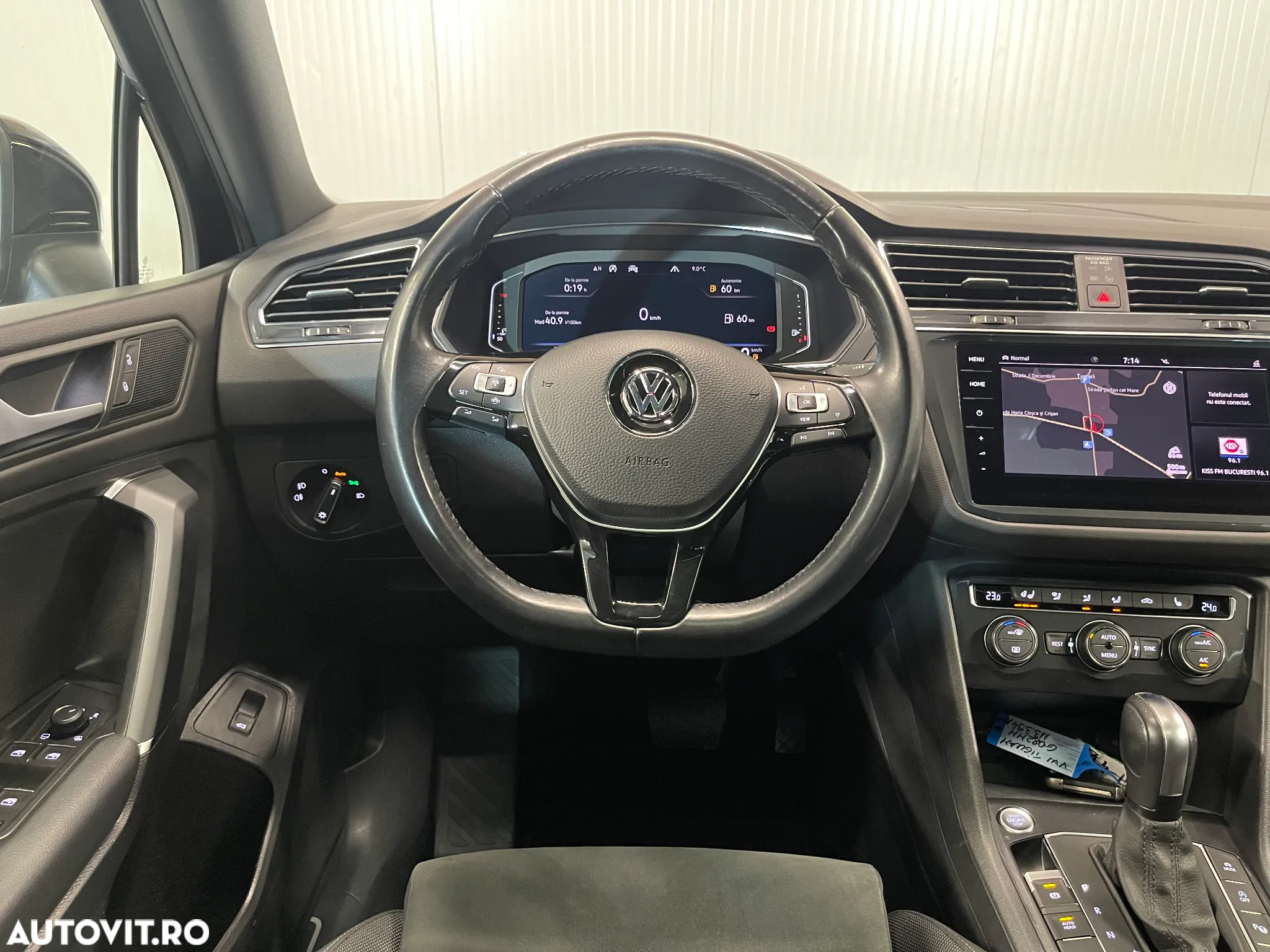 Volkswagen Tiguan Allspace 2.0 TDI DSG R-Line - 6