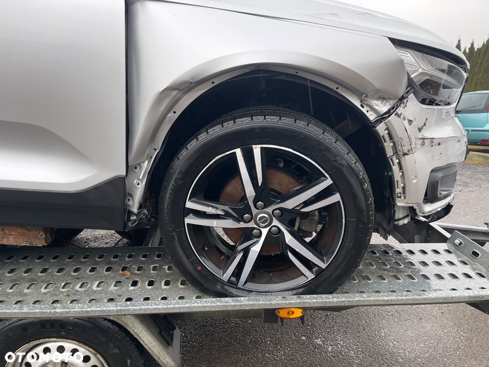 Volvo XC 40 D4 AWD Geartronic R-Design - 16