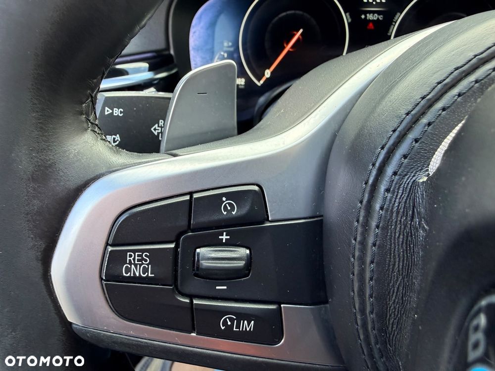 BMW Seria 5 525d M Sport sport - 23