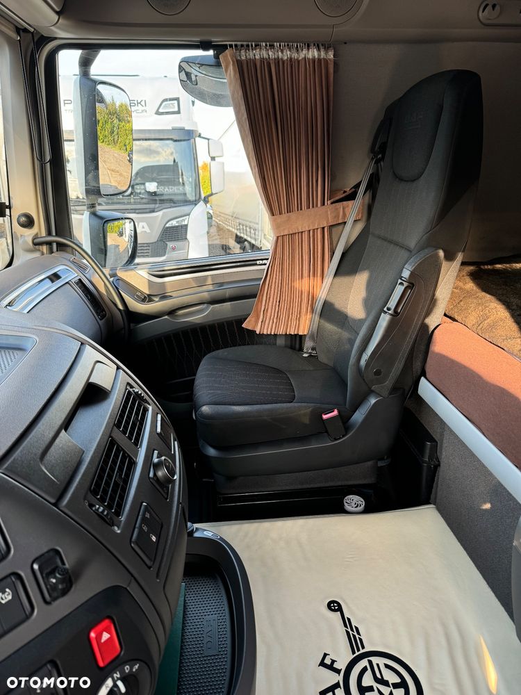 DAF XF - 11
