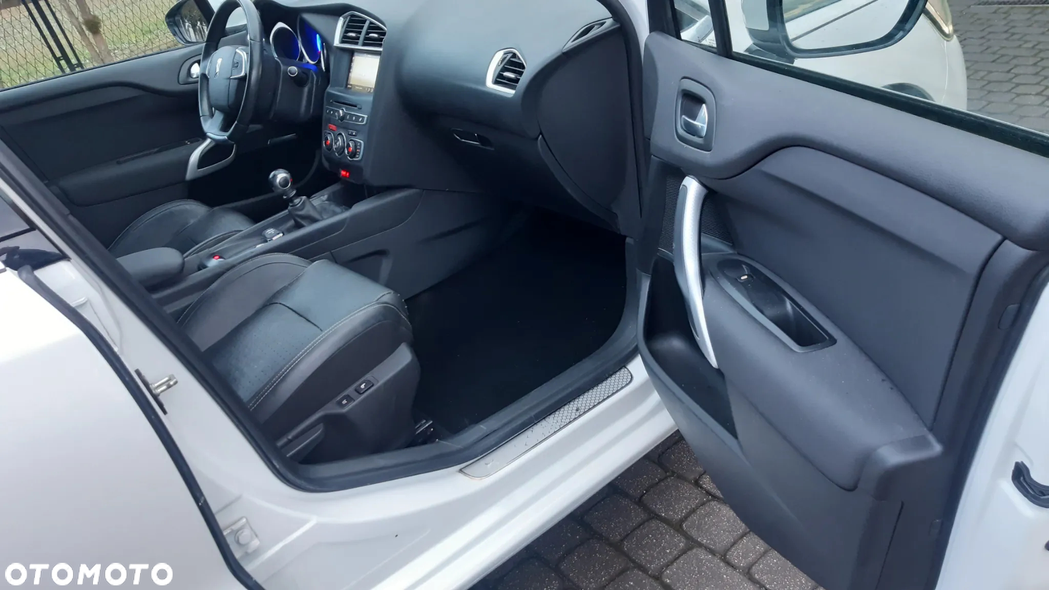 DS Automobiles DS 4 - 11