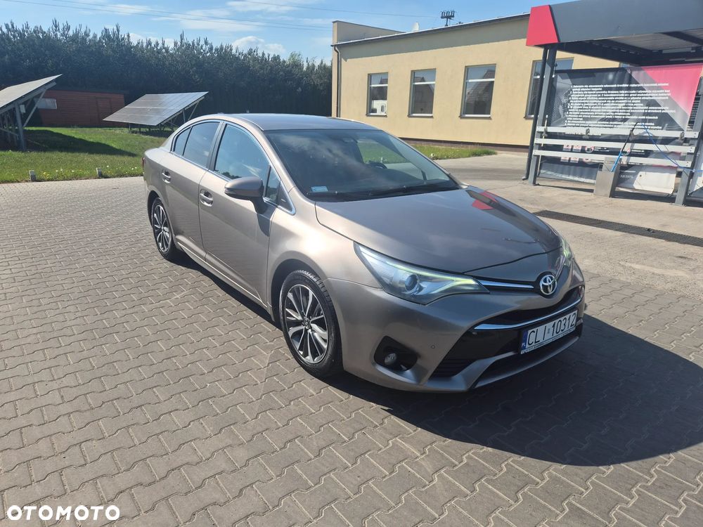 Toyota Avensis 2.0 D-4D Premium - 2