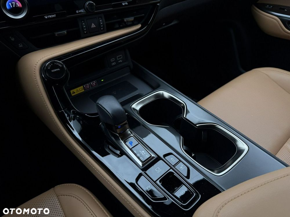 Lexus NX - 33