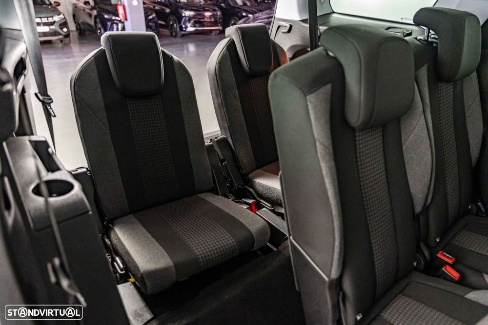 Peugeot 5008 1.2 PureTech Allure EAT6 - 11