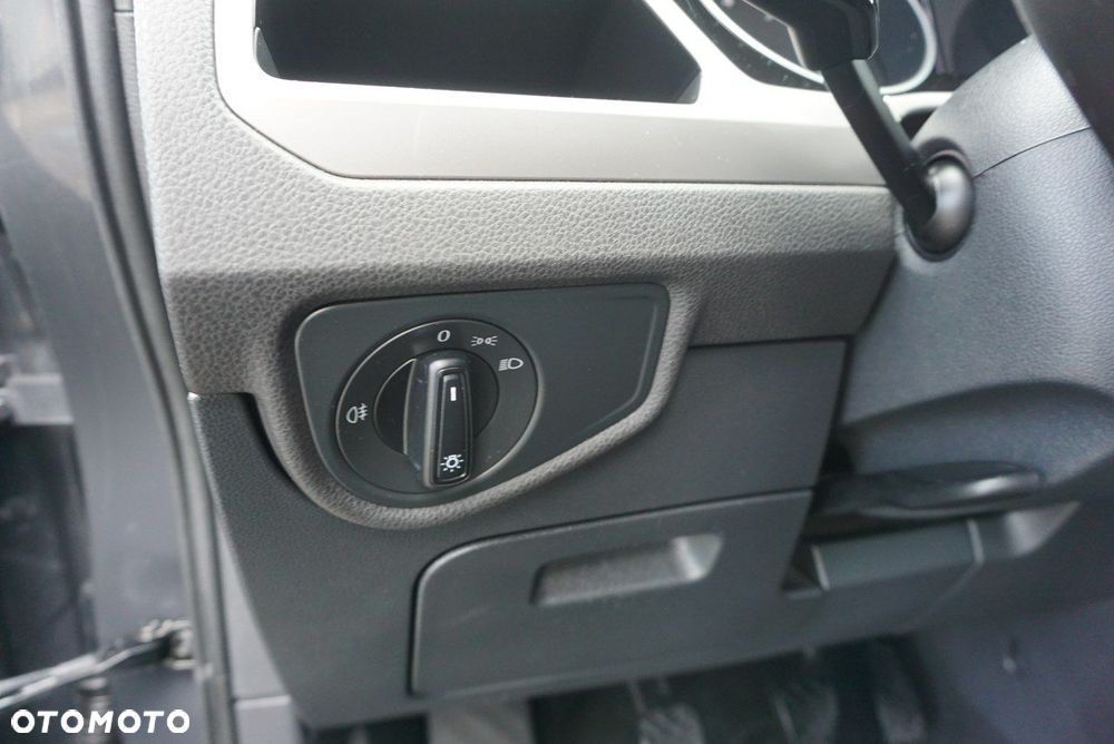 Volkswagen Touran - 22