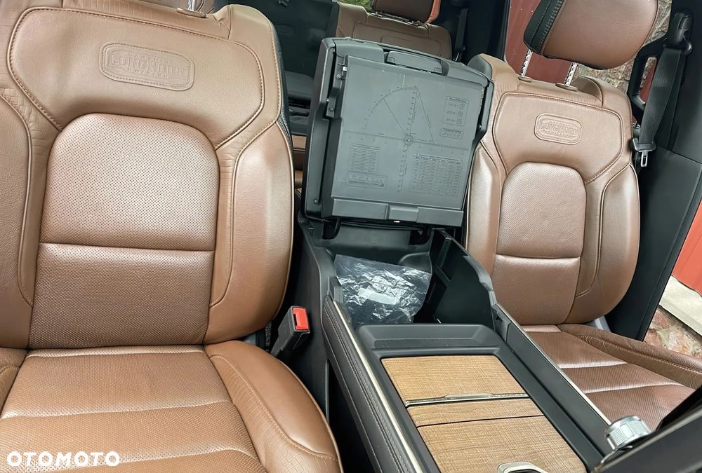 RAM 1500 Crew Cab Longhorn - 12
