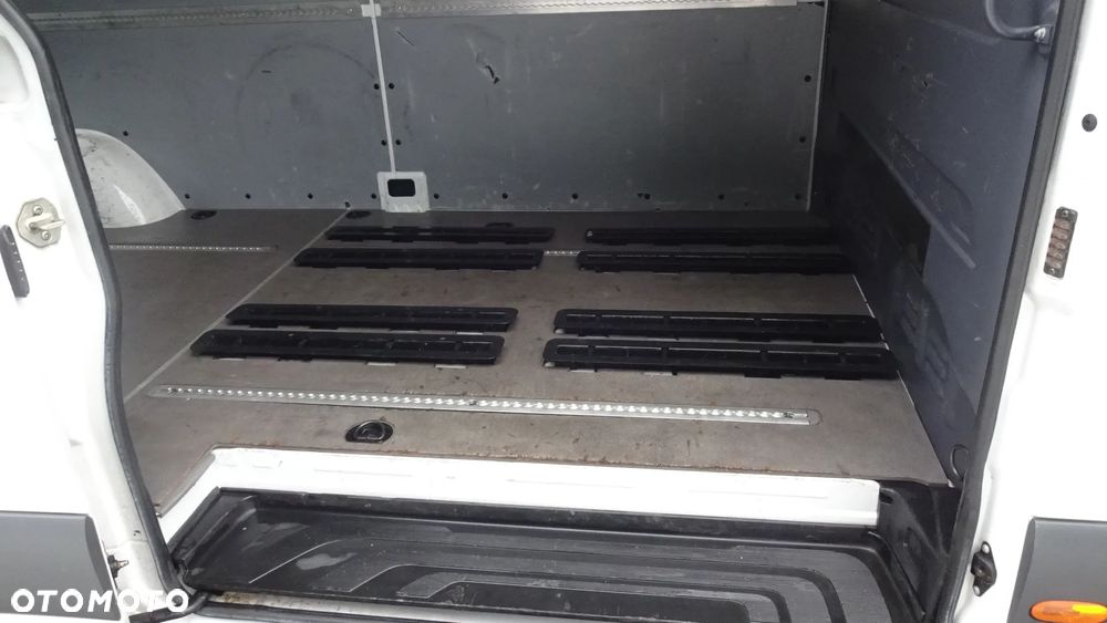 Mercedes-Benz SPRINTER - 4