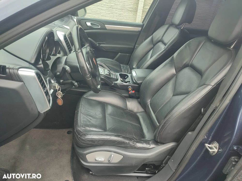 Porsche Cayenne - 11