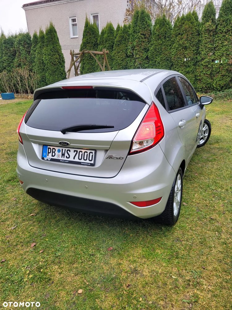 Ford Fiesta 1.6 TDCi SYNC Edition - 6
