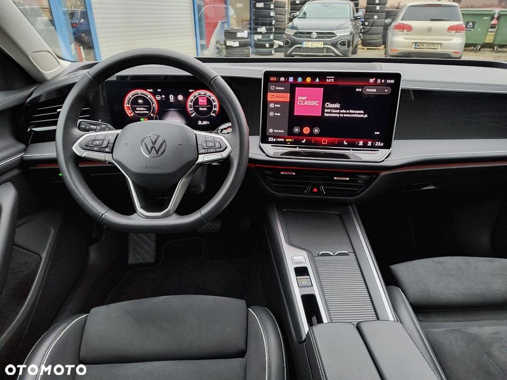 Volkswagen Passat - 14