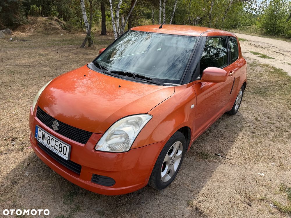 Suzuki Swift - 1