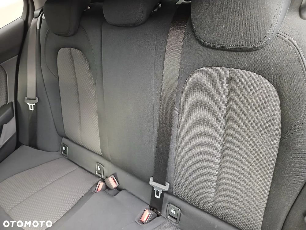 BMW Seria 1 118i Advantage - 19