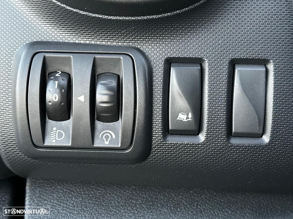 Renault Trafic 2.0 dCi L2H1 1.2T - 19