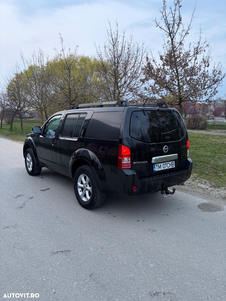 Nissan Pathfinder - 15