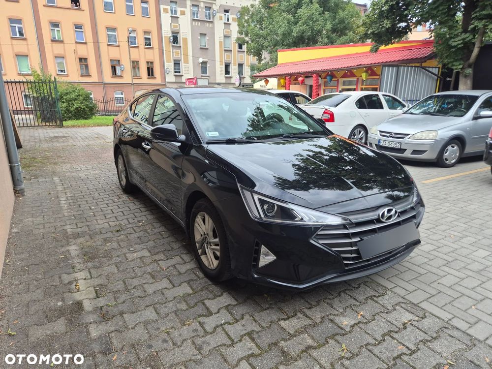 Hyundai Elantra 1.6 Comfort - 6