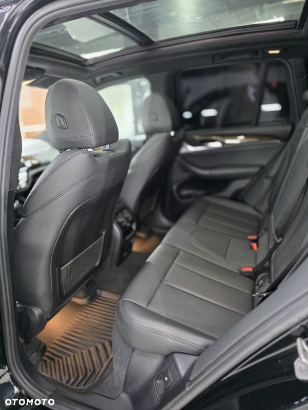 BMW X3 - 25