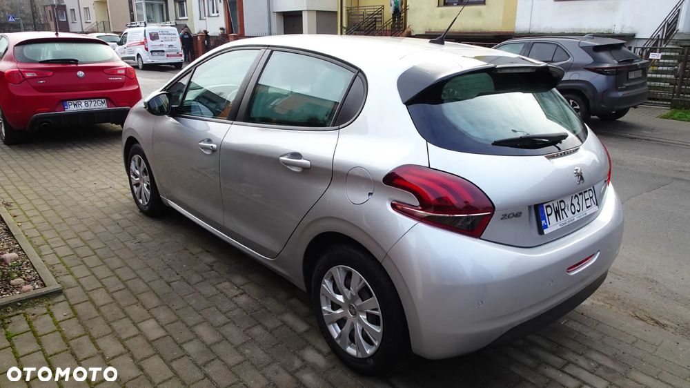 Peugeot 208 - 7