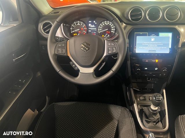 Suzuki Vitara 1.4 Boosterjet 6MT MHEV Passion - 8