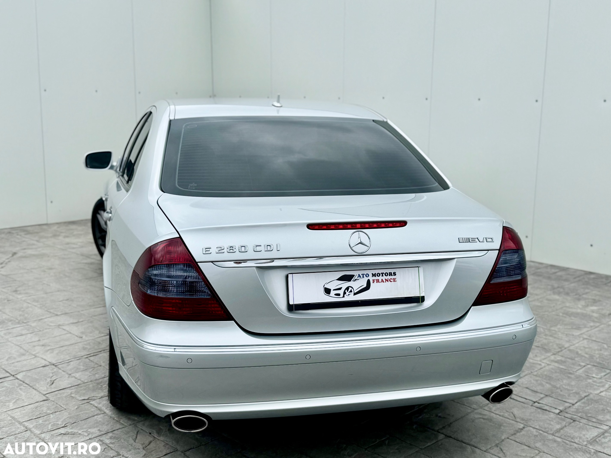 Mercedes-Benz E - 14