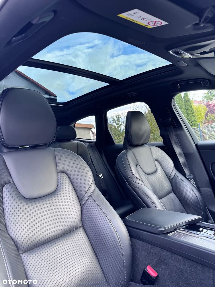 Volvo XC 60 D4 AWD R-Design - 15