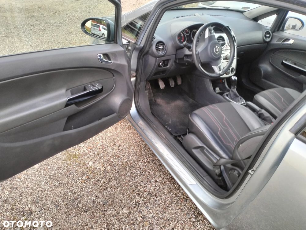 Opel Corsa 1.4 16V Active - 12